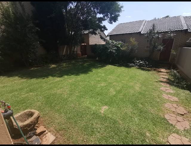 2 bed property to rent in MORELETA PARK